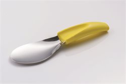 Spatula with plastic ergonomic handle for carapina, yellow